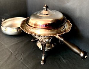 lot 233 image: Vintage Silver Plated Serving Pieces