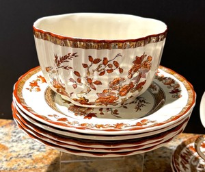 lot 247 image: Spode Indian Tree Cups, Saucers, Petite Plates and Bowl
