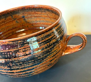 lot 250 image: Double Handled Artisan Pottery Bowl