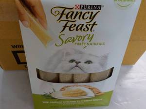 30 x 4 packs Natural Chicken in a Demi Glaze Purina Fancy Feast Savory Cat Treats retail $3 each