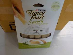 30 x 4 packs Natural Chicken in a Demi Glaze Purina Fancy Feast Savory Cat Treats retail $3 each