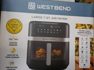 West Bend Large 7 qt Air Fryer...