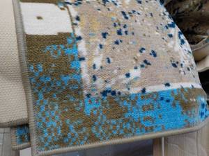 7 x 10 ft Area Rug...