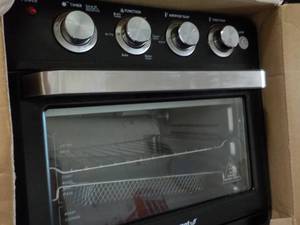 Elite Gourmet- looks used...
