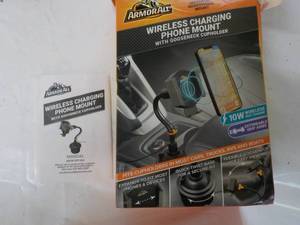 Armor All Wireless Charging Phone Mount