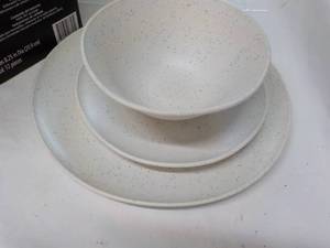 Mainstays 12 pc Dinnerware Set Juego De Vajilla
