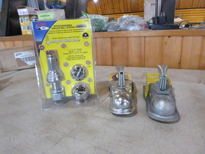 lot 8 image: Trailer Ball System and Couplers