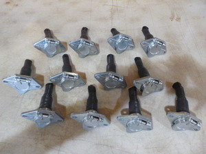 lot 19 image: 12 Wiring Connectors