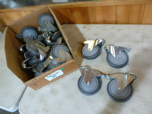 lot 90 image: 16 Rhombus Casters