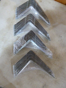 lot 91 image: 4 Packs of Shelf Brackets