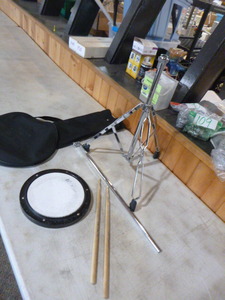lot 151 image: Practice Drum Pad