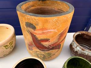 Lot of 8 planter pots medium to large in size