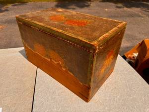 Uno Tea wood box with paper label - Japanese