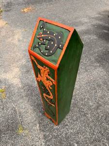 Lizard wood cabinet&nbsp