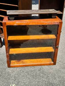 Cabinet and Shelf Lot