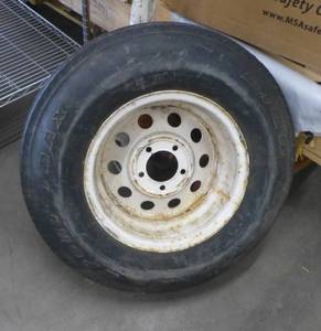 lot 54 image: spare Tire F78-14ST
