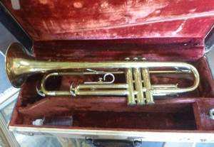 lot 64 image: Vintage Baldwin Special Trumpet