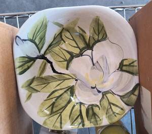 lot 65 image: TWO Vintage RedWing pottery bowls