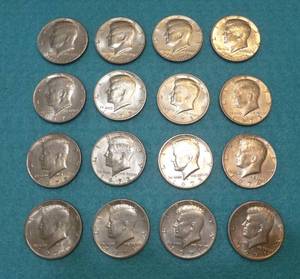 lot 81 image: 16 Kennedy Half Dollars 1971-1976