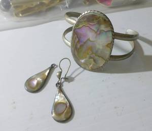 lot 111 image: Abalone bracelet and ear rings