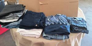 lot 158 image: 12 Pair of Jeans size 11-14