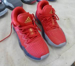 lot 164 image: Adidas Red Spiderman Marvel tennis shoes Kids 4-12
