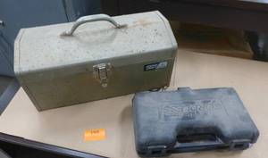 lot 199 image: Metal toolbox and cordless electric screwdriver