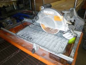 lot 219 image: Ridgid wet tile saw