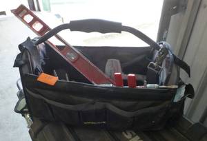 lot 236 image: Tool bag with tools