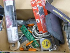 lot 241 image: Box of misc garage stuff