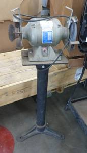 lot 336 image: Pedestal grinder - works