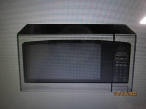 lot 19 image: Hamilton Beach 1.3 Cu. Ft. 1000-Watt Countertop Microwave Oven with Stainless Steel Front