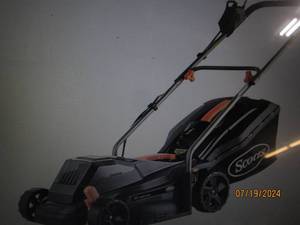lot 26 image: Scotts 14 20V Lithium-Ion Lawn Mower