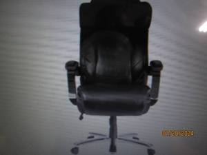 lot 45 image: HERCULES Series 500 lb. Capacity Big & Tall Leather Executive Swivel Office Chair with Height Adjustable Headrest