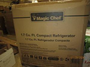 lot 46 image: Magic Chef 1.7 Cu. Ft. Mini Refrigerator with Chiller Compartment - Black