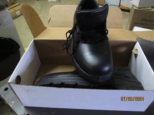 lot 130 image: thorogood softstreets plain toe oxford shoes size 10 m