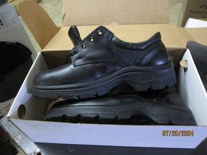 lot 131 image: thorogood softstreets plain toe oxford shoes size 10 m
