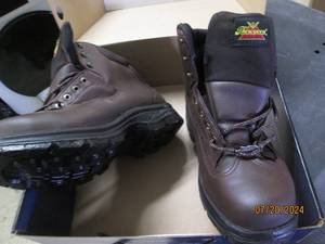 lot 133 image: thorogood 6 inch signiture series safety toe boot size 9 12 D