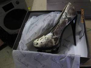 lot 164 image: case of 12 pairs of new bonnibel heels various sizes
