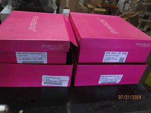 lot 185 image: 4 shoedazzle shoes various sizes and styles
