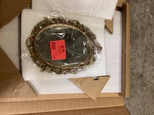 StyleWell Kids Medium Vintage Oval Framed Gold Mirror (23 in. W x 31 in. H)  Customer Returns See Pictures