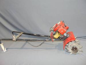 lot 5 image: Mantis Garden Tiller
