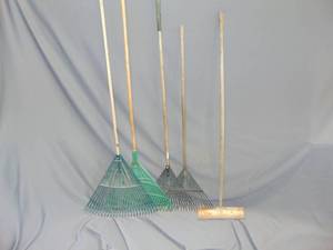lot 7 image: Mixed Lot of Rakes