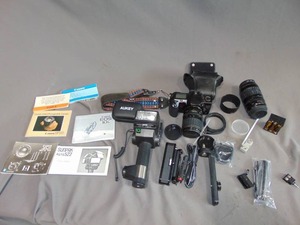 lot 16 image: Canon EOS 10s Camera with Accessories