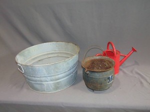 lot 39 image: Mixed Lot of GardenFlower Accessories