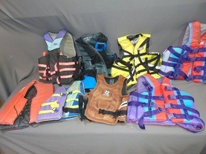 lot 54 image: Mixed Lot of 8 Lifejackets