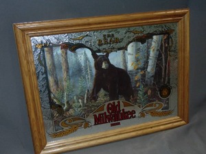 lot 56 image: Old Milwaukee Wild Life Series Mirror - The Bear
