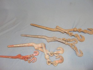 lot 69 image: Mixed Lot of Chain Binders