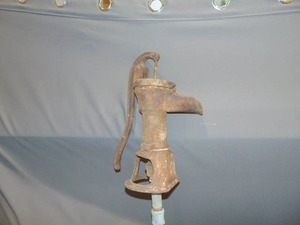 lot 72 image: Cast Iron Hand Water Pump