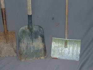 lot 93A image: Mixed Lot of Shovels
